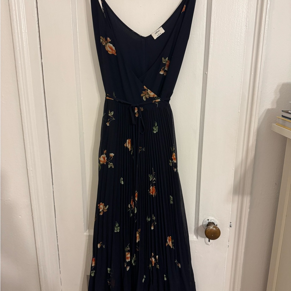 Aritzia Wilfred Floral Navy Midi Dress